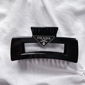❤️BEAUTIFUL PRADA MILANO HAIR CLAW CLIP❤️